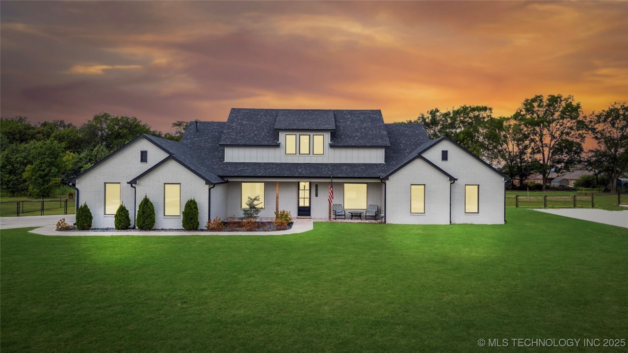 24580 S Eliza Drive, Claremore, OK 74019 Main Photo