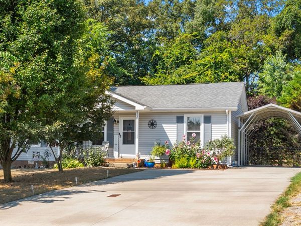 823 Princeton Cir, Clarksville, TN 37042