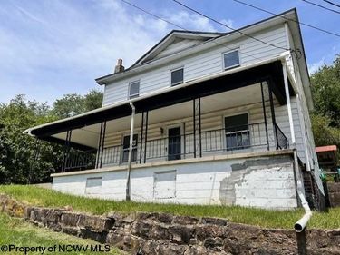 210 Excelsior Street, Newburg, WV 26410