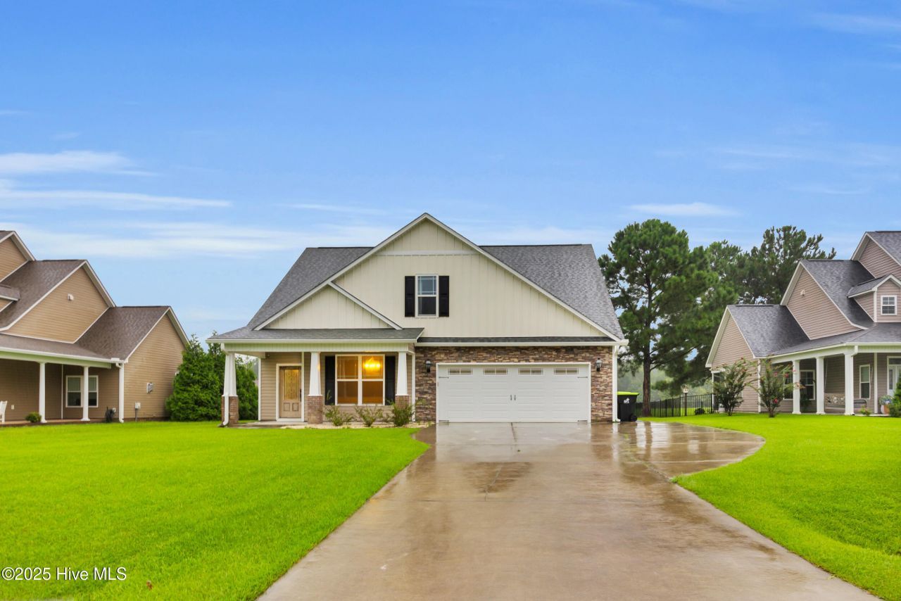 405 Antioch Lakes Road, New Bern, NC 28560 Main Photo