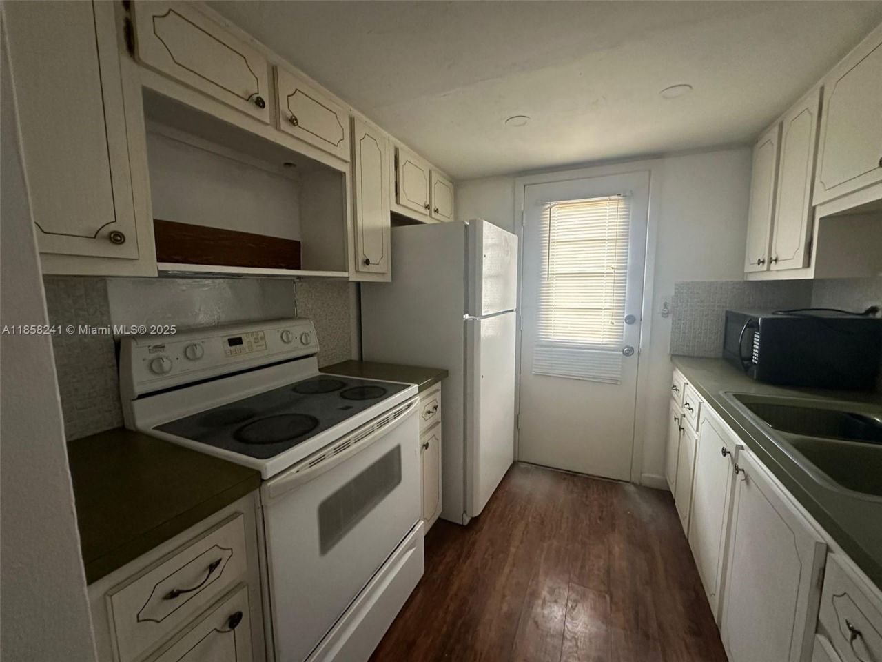 12590 NE 16th Ave, Unit 405, North Miami, FL 33161 Photo