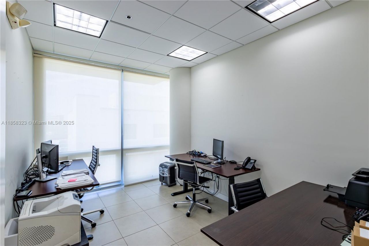 20900 NE 30th Ave, Unit 401, Aventura, FL 33180 Photo