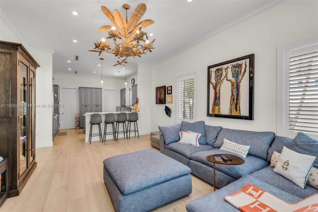 285 W Enid Dr, Key Biscayne, FL 33149 Photo