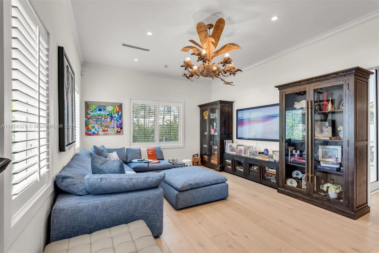 285 W Enid Dr, Key Biscayne, FL 33149 Photo