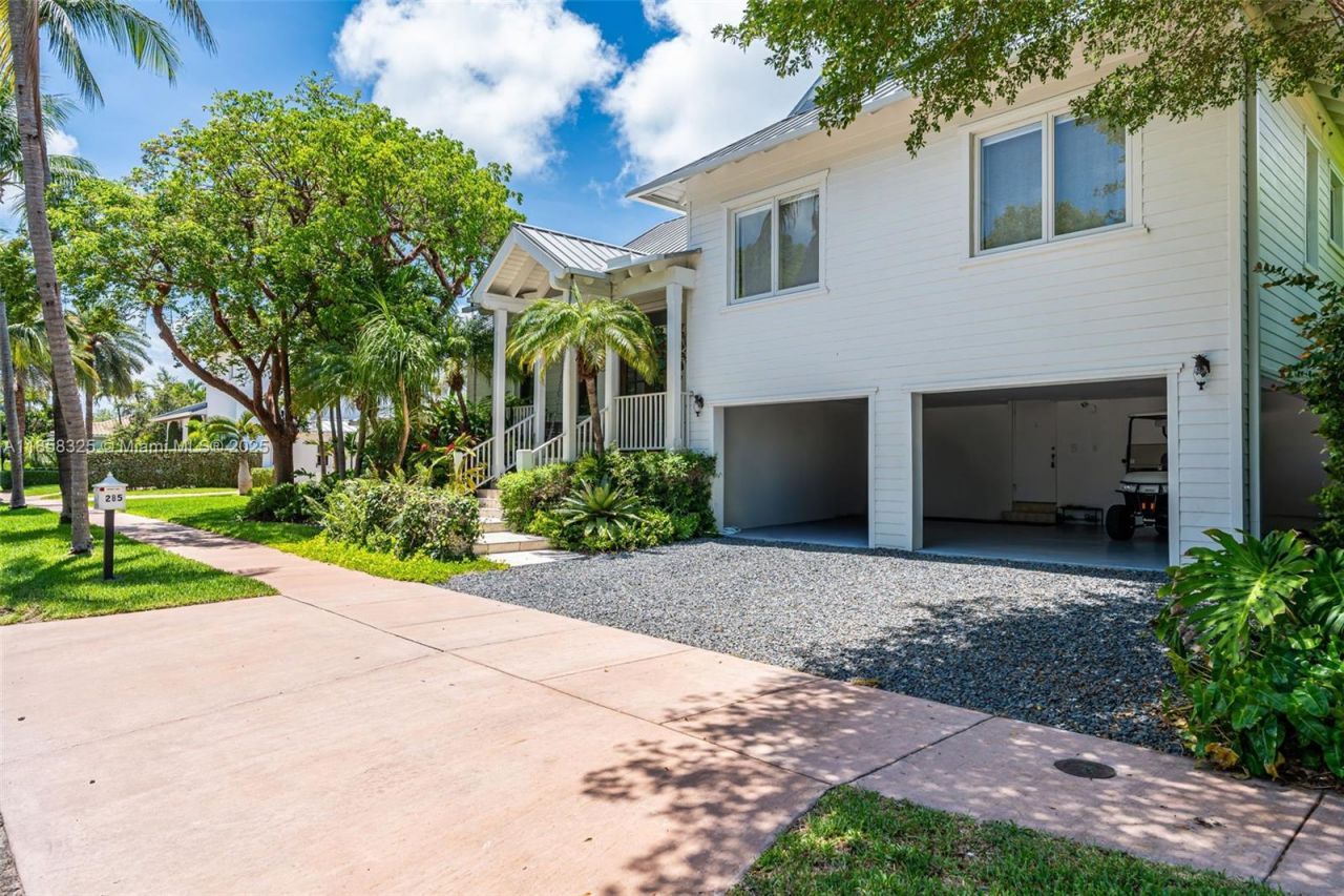 285 W Enid Dr, Key Biscayne, FL 33149 Photo