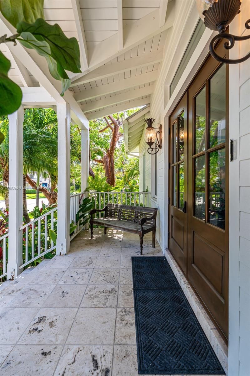 285 W Enid Dr, Key Biscayne, FL 33149 Photo