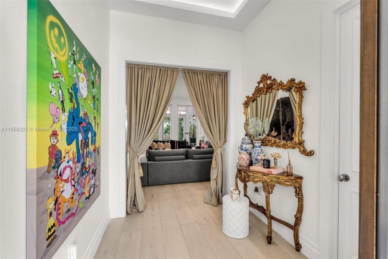 285 W Enid Dr, Key Biscayne, FL 33149 Photo