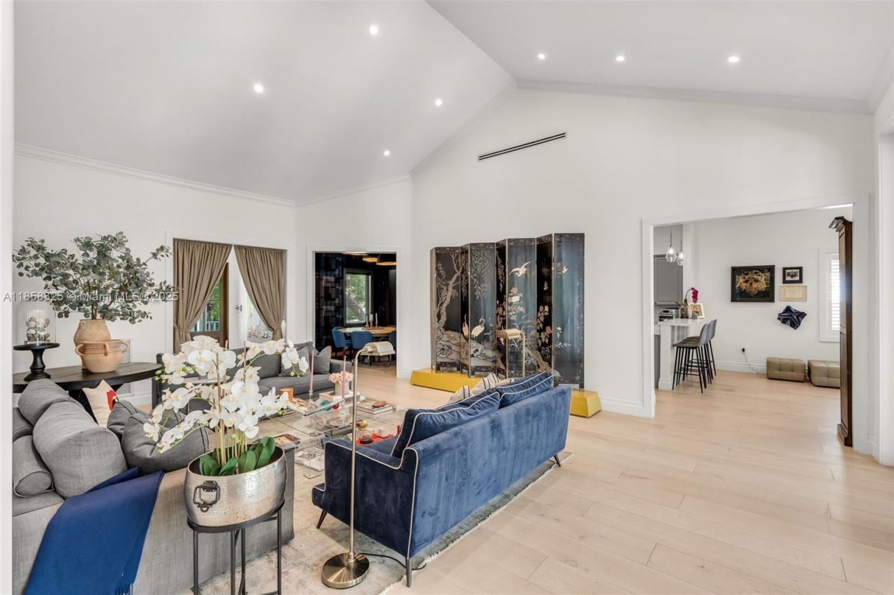 285 W Enid Dr, Key Biscayne, FL 33149 Photo