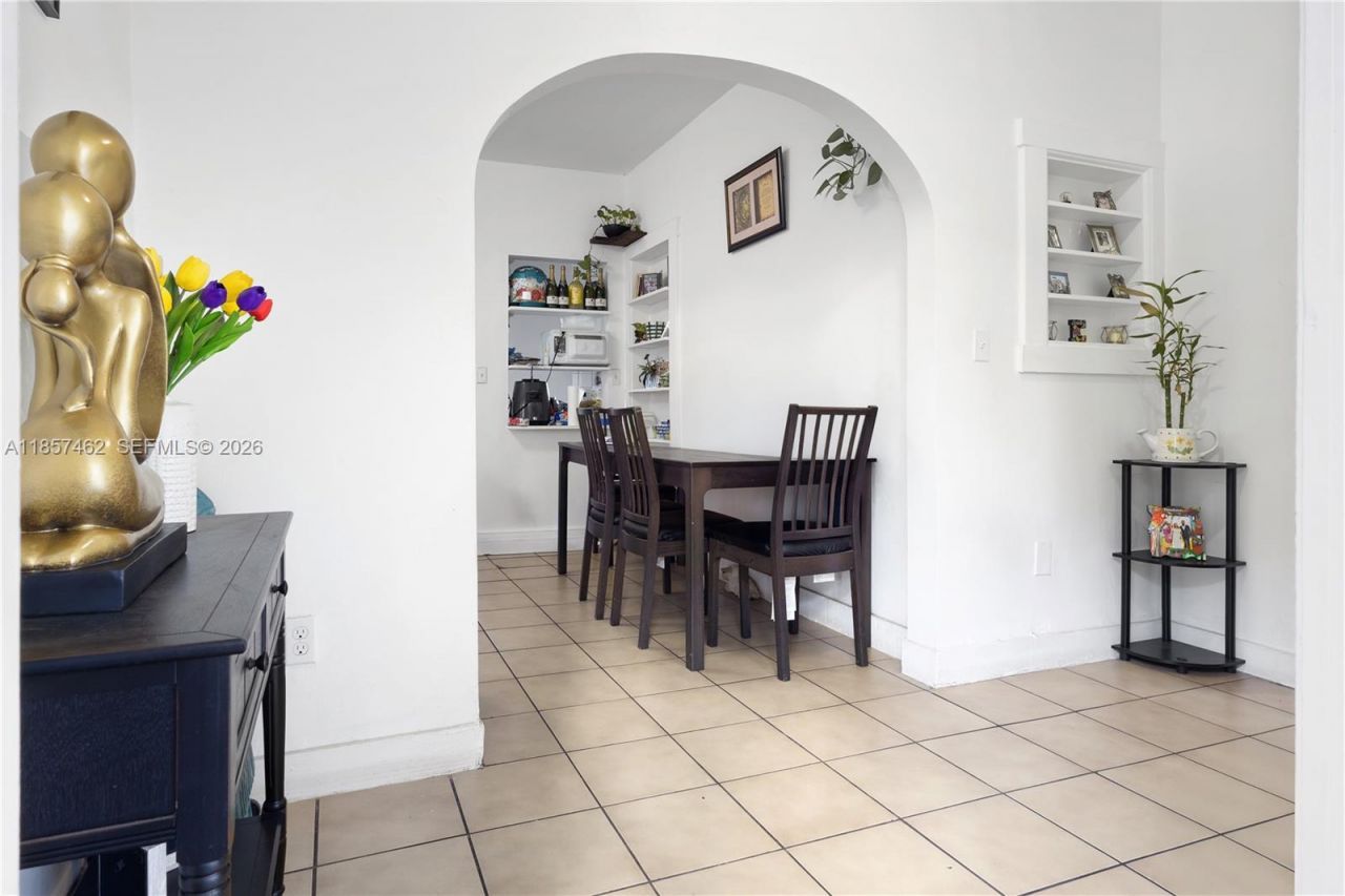 2367 SW 19th St, Miami, FL 33145 Photo