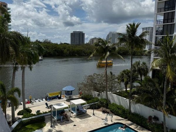 2670 E Sunrise Blvd, Unit 303, Fort Lauderdale, FL 33304