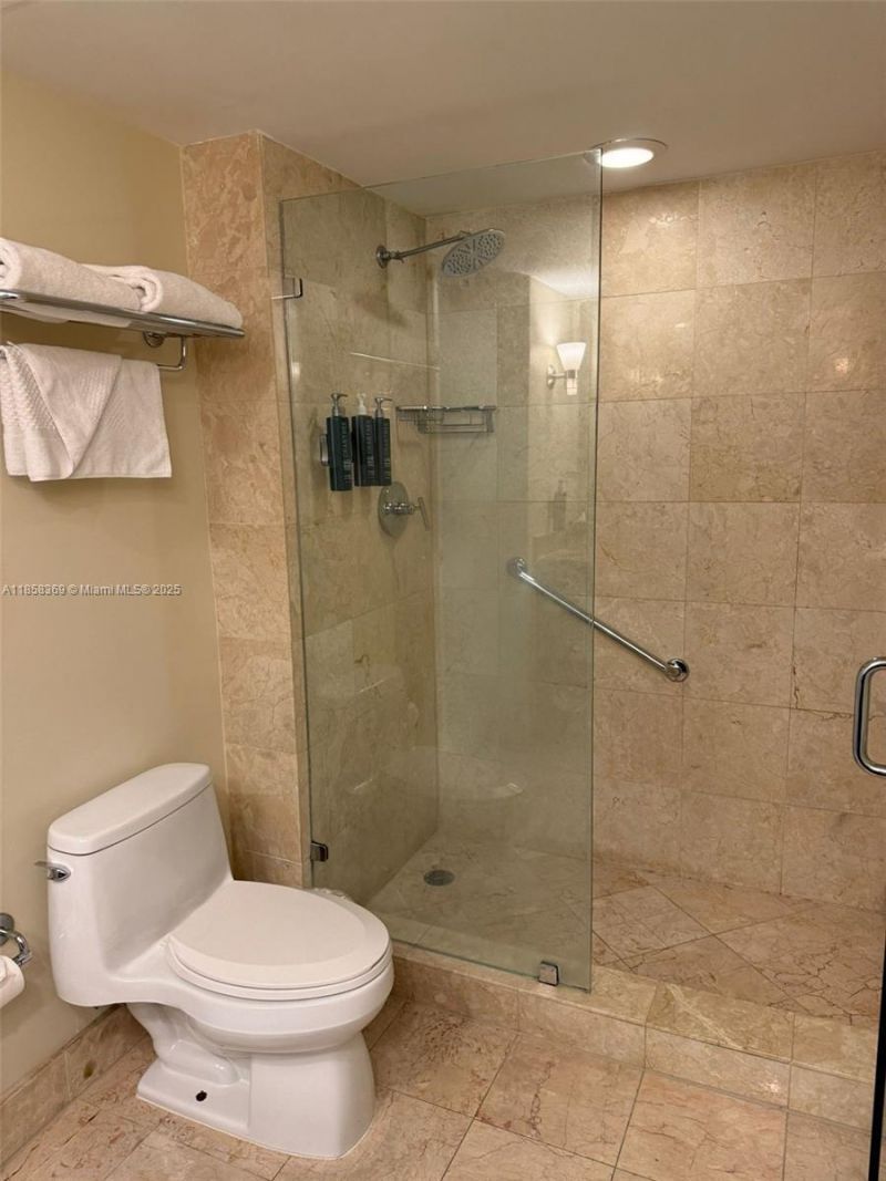 2670 E Sunrise Blvd, Unit 303, Fort Lauderdale, FL 33304 Photo