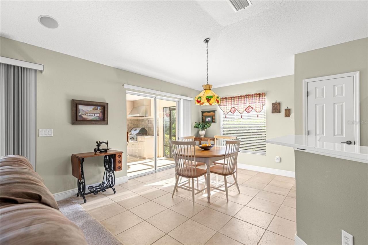 949 Isle Of Palms Path, The Villages, FL 32162 Photo