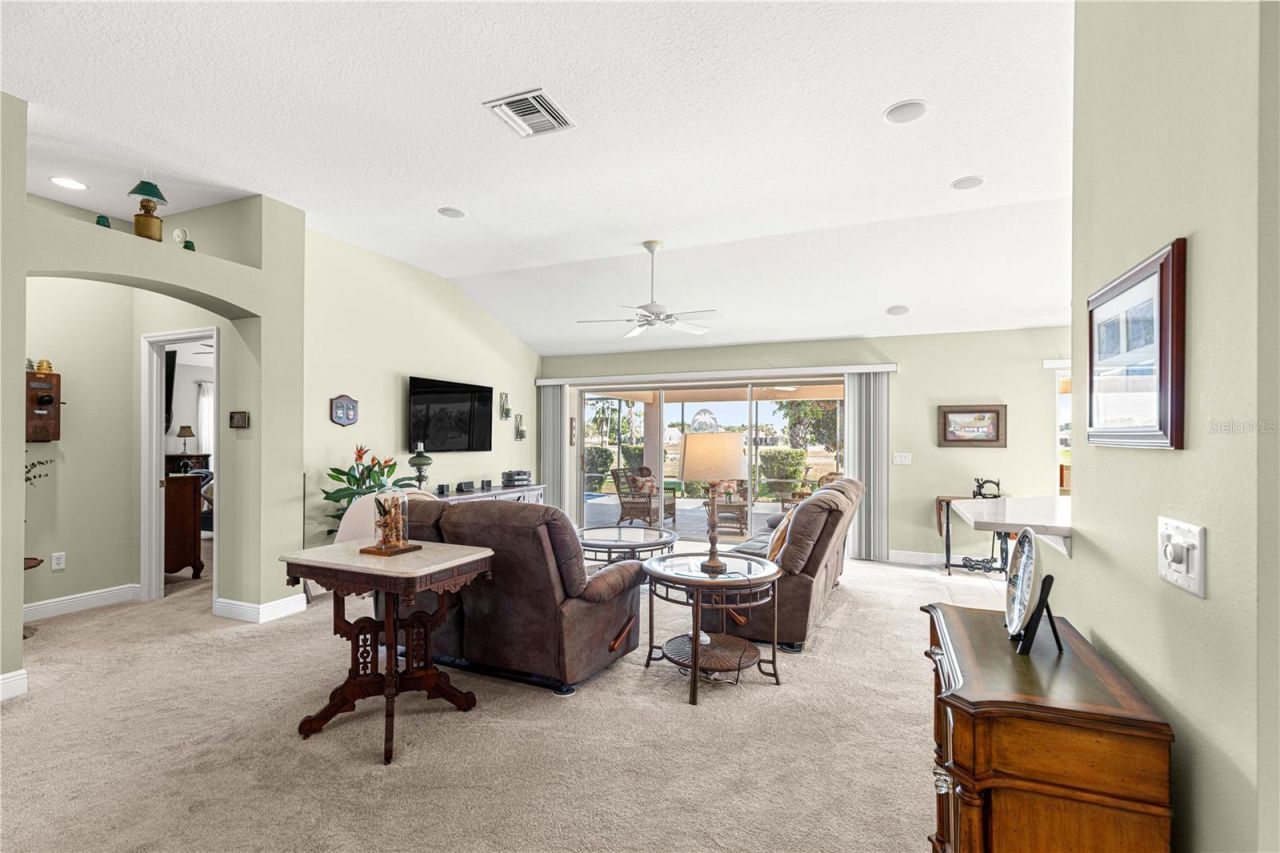 949 Isle Of Palms Path, The Villages, FL 32162 Photo