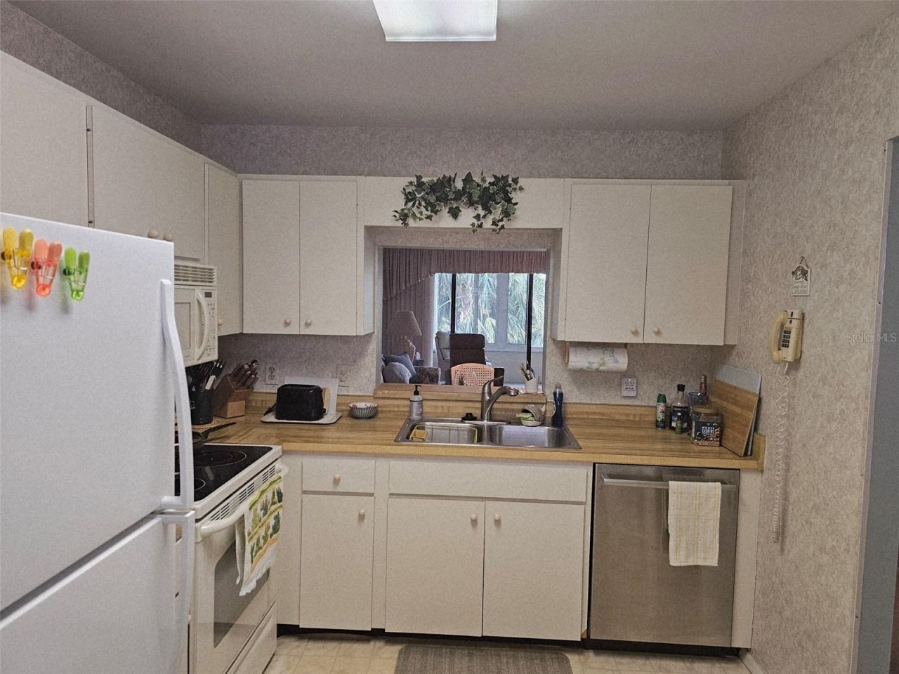 586 Lakeside Drive, Unit 586, Bradenton, FL 34210 Photo