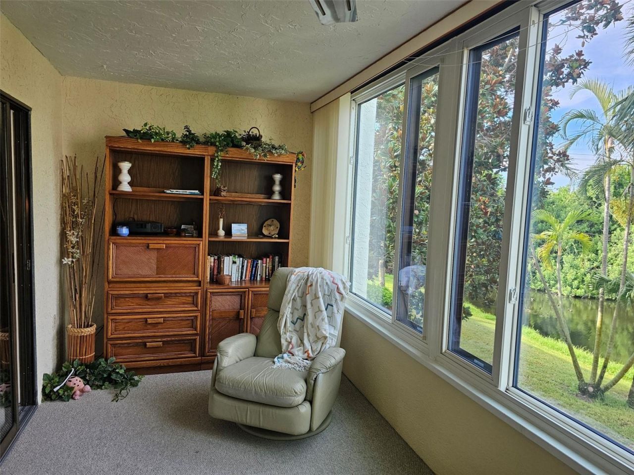 586 Lakeside Drive, Unit 586, Bradenton, FL 34210 Photo