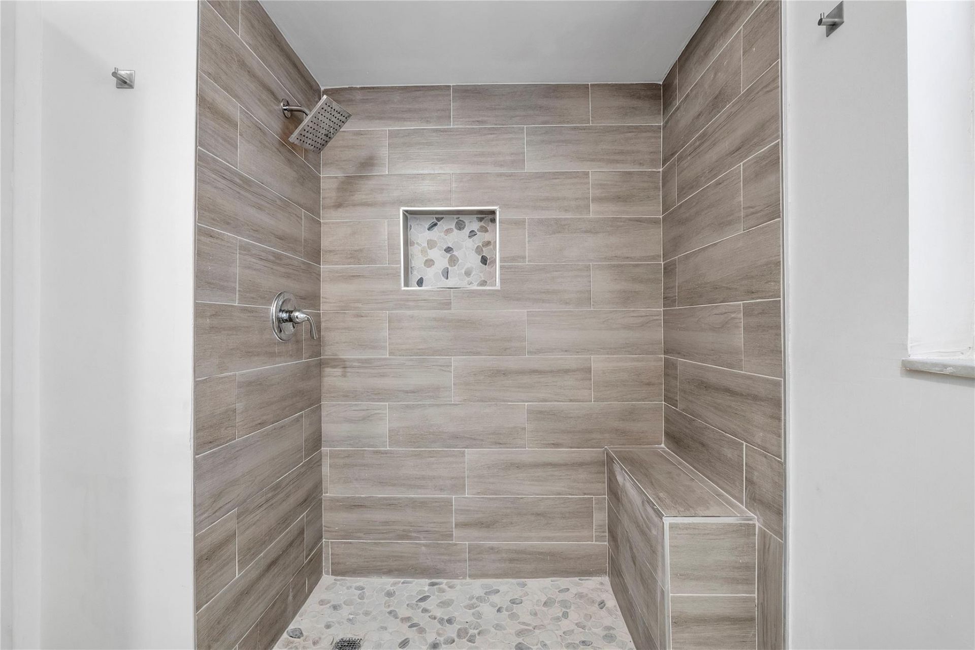 6751 Cypress Road, Unit 204, Plantation, FL 33317 Photo