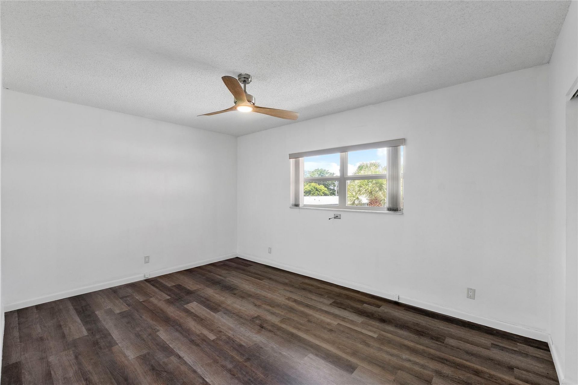 6751 Cypress Road, Unit 204, Plantation, FL 33317 Photo