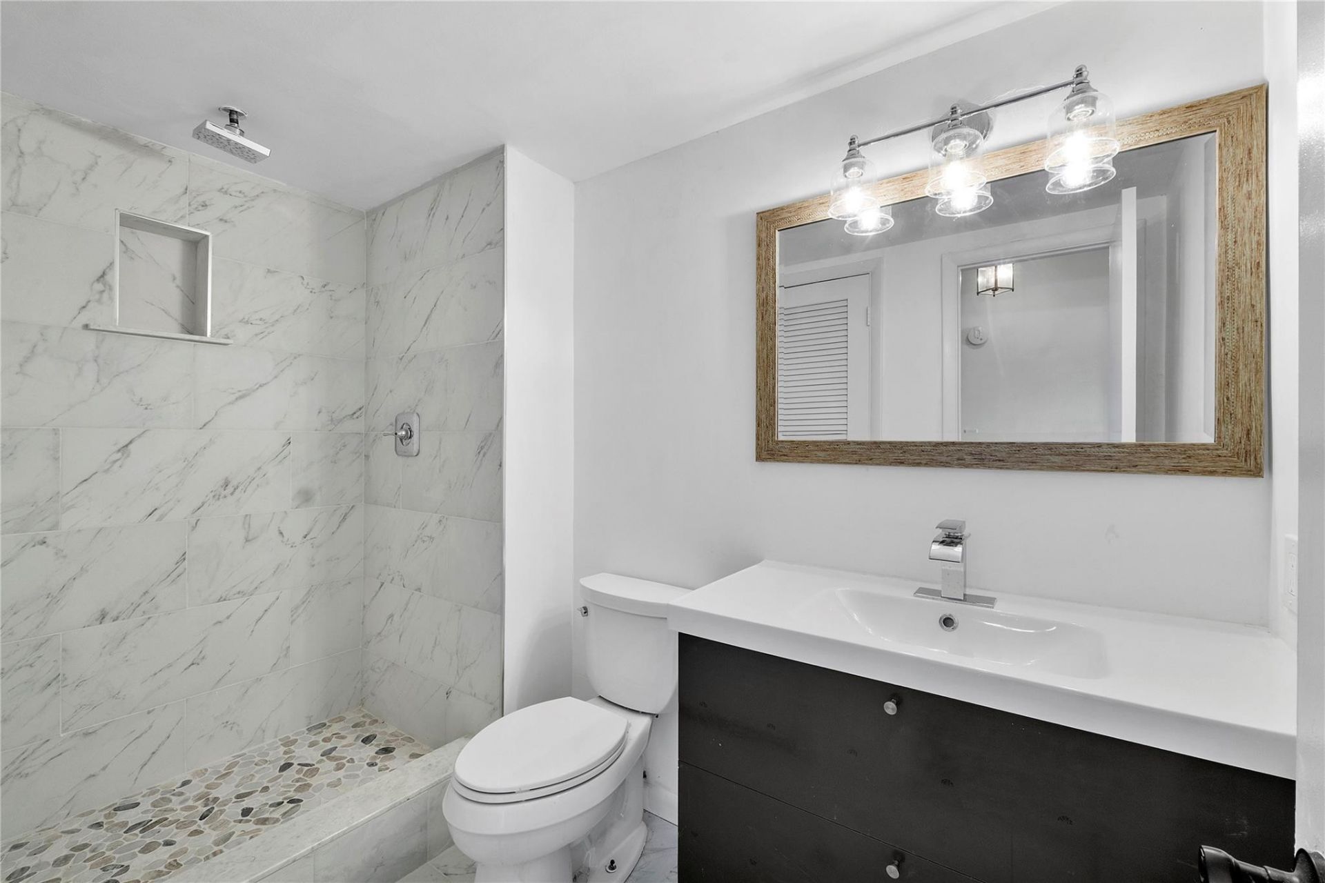 6751 Cypress Road, Unit 204, Plantation, FL 33317 Photo