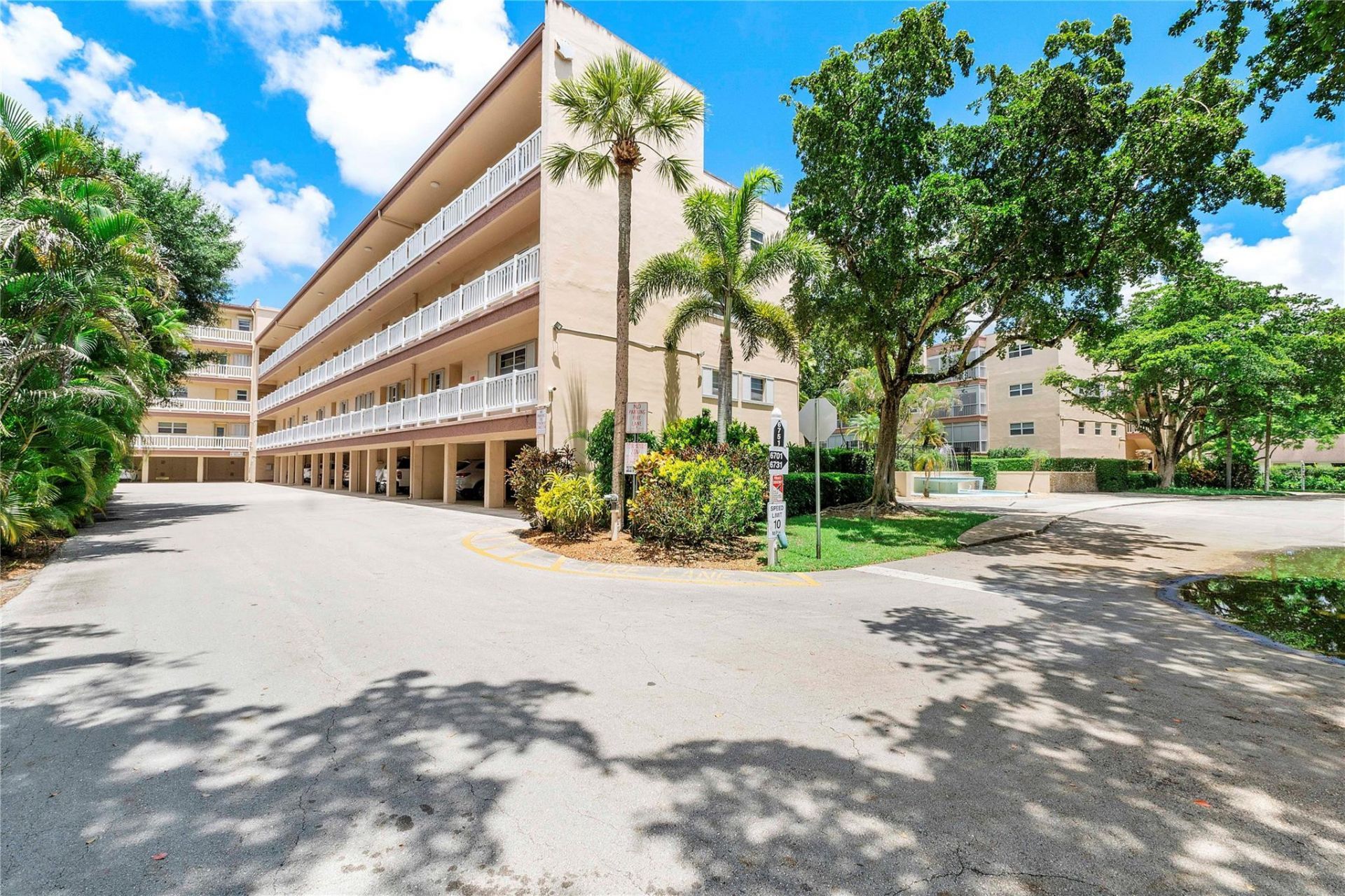 6751 Cypress Road, Unit 204, Plantation, FL 33317 Photo