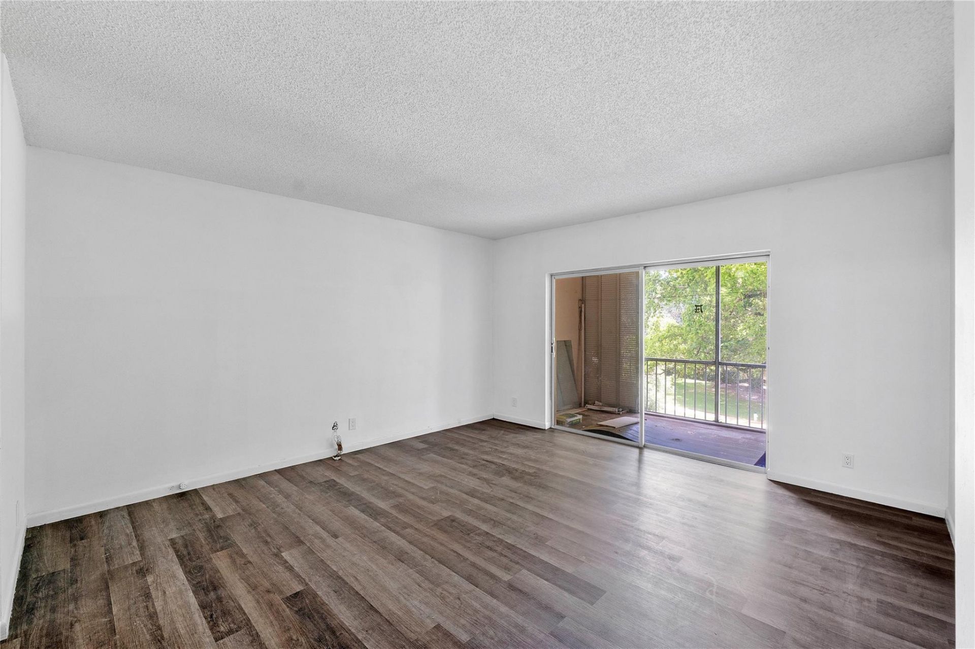 6751 Cypress Road, Unit 204, Plantation, FL 33317 Photo