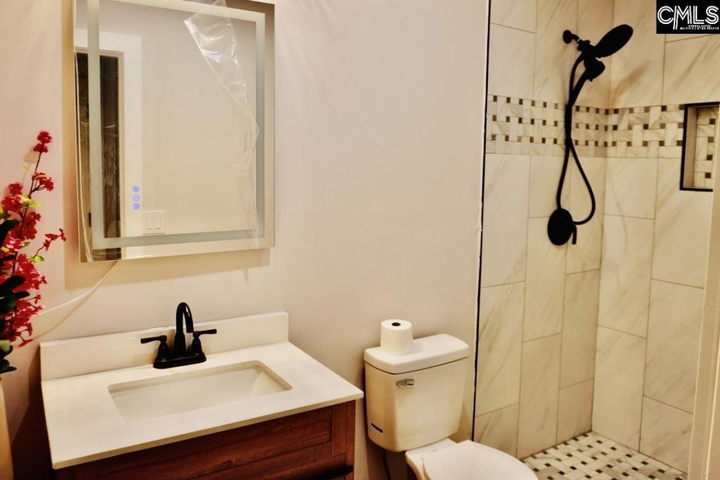 1740 Southbound Road Photo 13