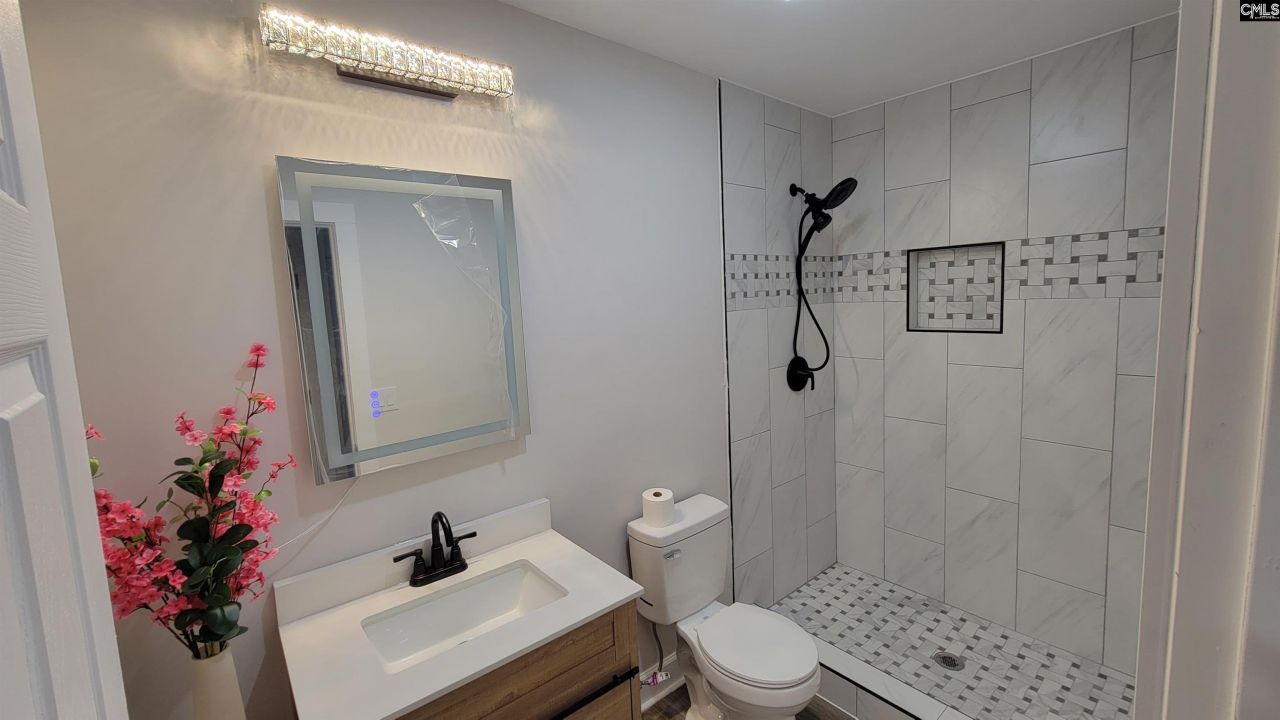 1740 Southbound Road Photo 15