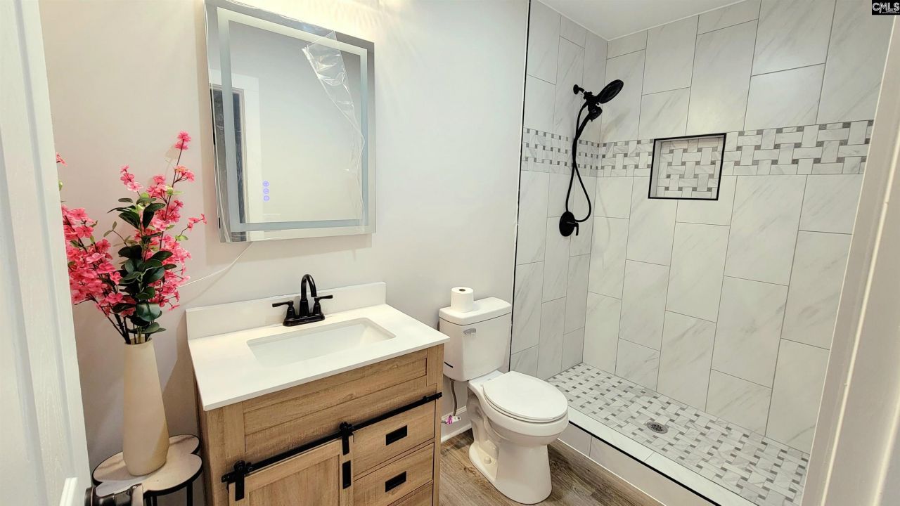 1740 Southbound Road Photo 4