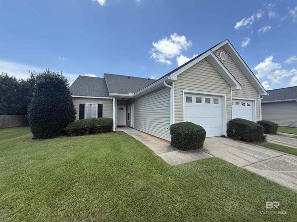 2651 S Juniper Street, Unit 300, Foley, AL 36535