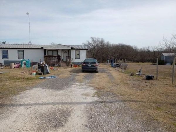 154 Meadowview Lane, Hubbard, TX 76648