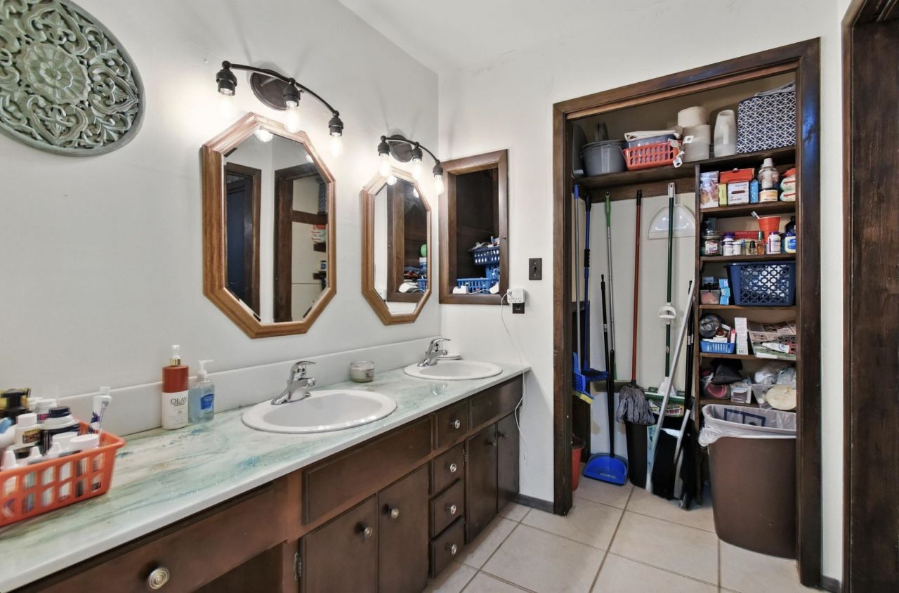 593 E Ash Street, Perry, FL 32347 Photo