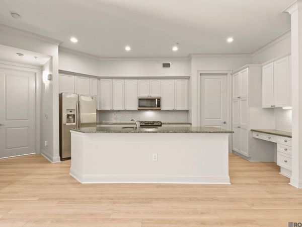998 Stanford Ave, Unit #211, Baton Rouge, LA 70808