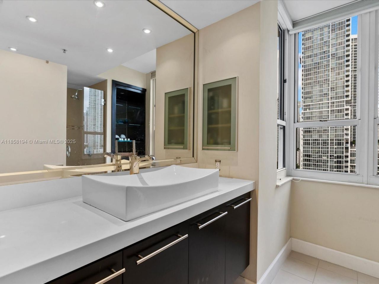 701 Brickell Key Blvd, Unit 1603, Miami, FL 33131 Photo