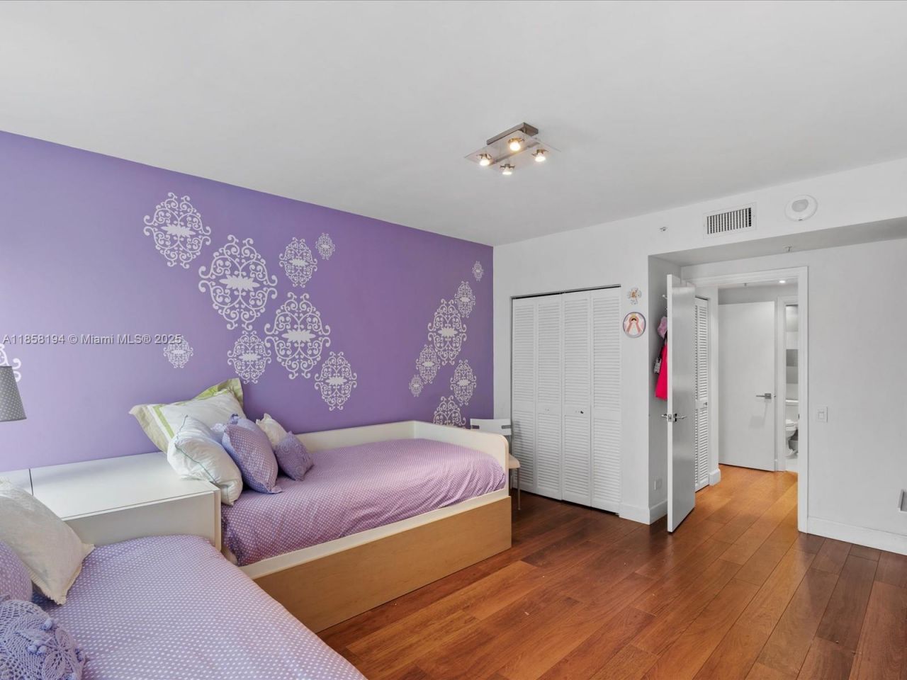 701 Brickell Key Blvd, Unit 1603, Miami, FL 33131 Photo