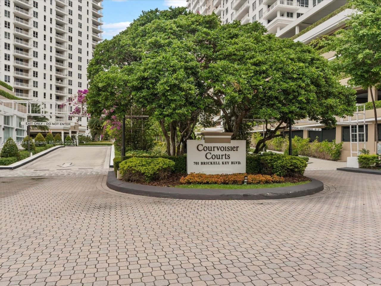 701 Brickell Key Blvd, Unit 1603, Miami, FL 33131 Photo