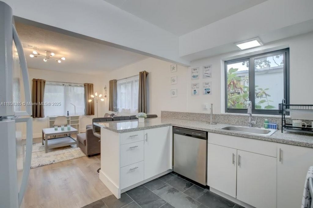 1700 SW 20th St, Unit A, Fort Lauderdale, FL 33315 Photo