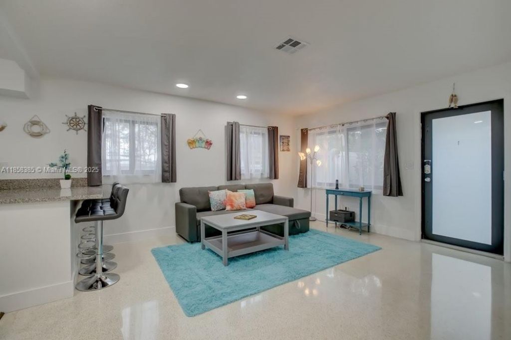 1700 SW 20th St, Unit A, Fort Lauderdale, FL 33315 Photo