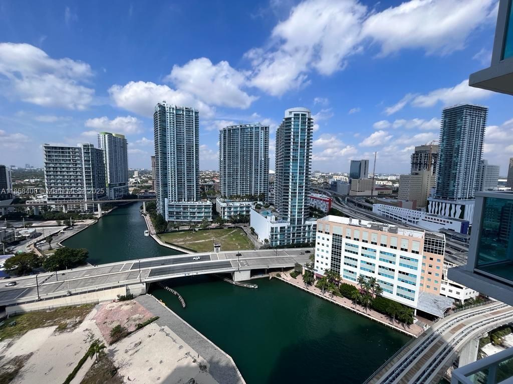31 SE 5th St, Unit 2603, Miami, FL 33131 Photo