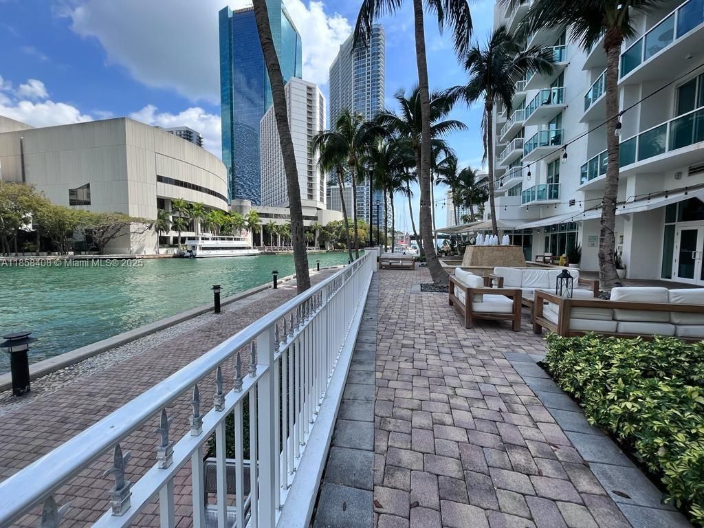 31 SE 5th St, Unit 2603, Miami, FL 33131 Photo