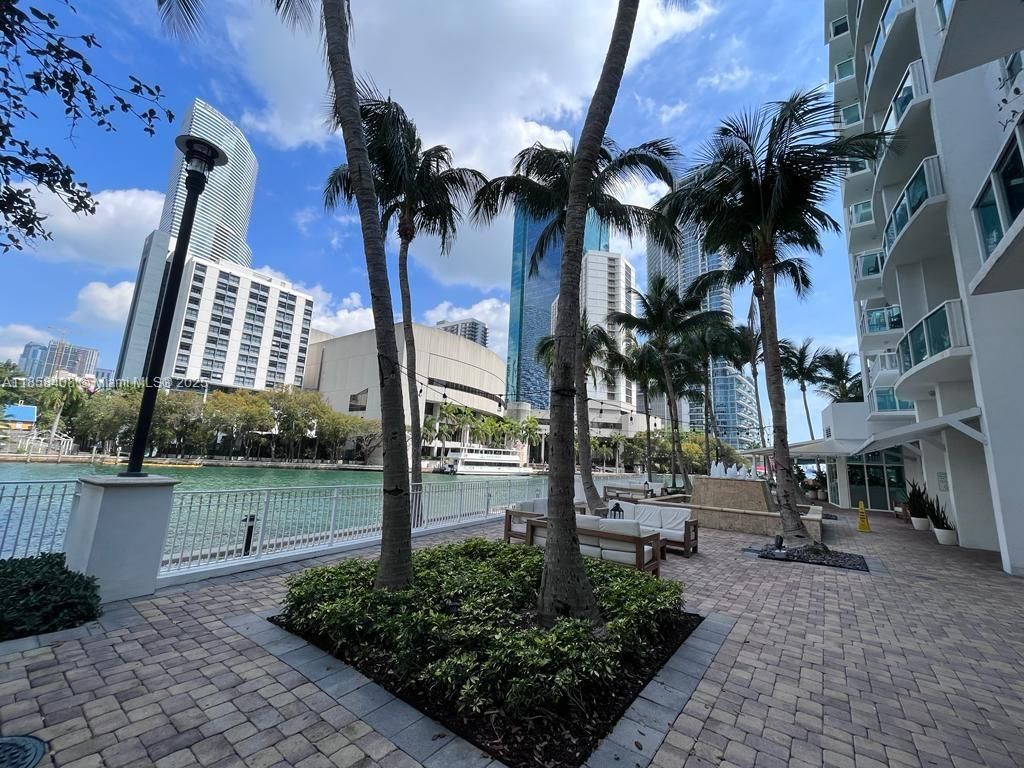 31 SE 5th St, Unit 2603, Miami, FL 33131 Photo
