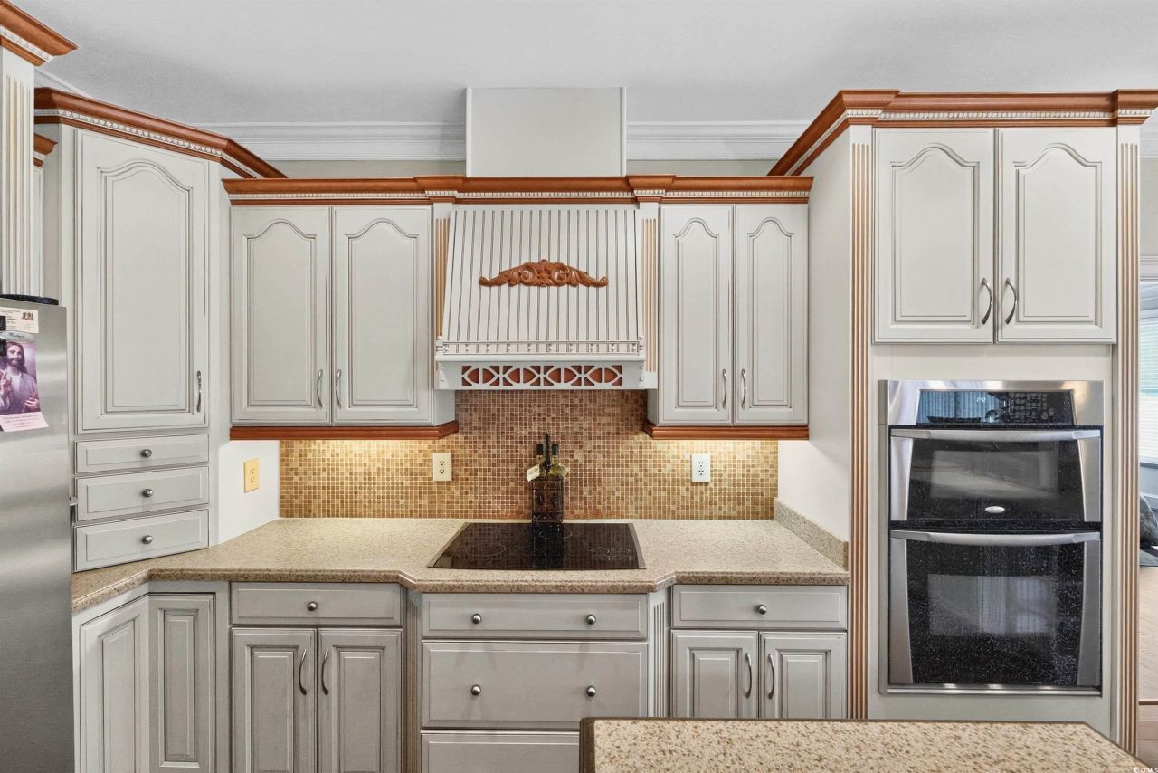 1019 Ridgewood Dr. Photo 12