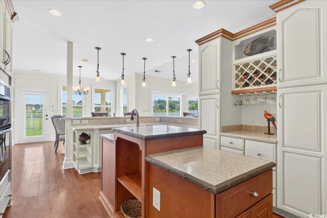 1019 Ridgewood Dr. Photo 14