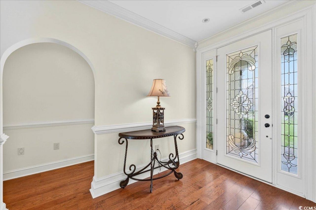 1019 Ridgewood Dr. Photo 5