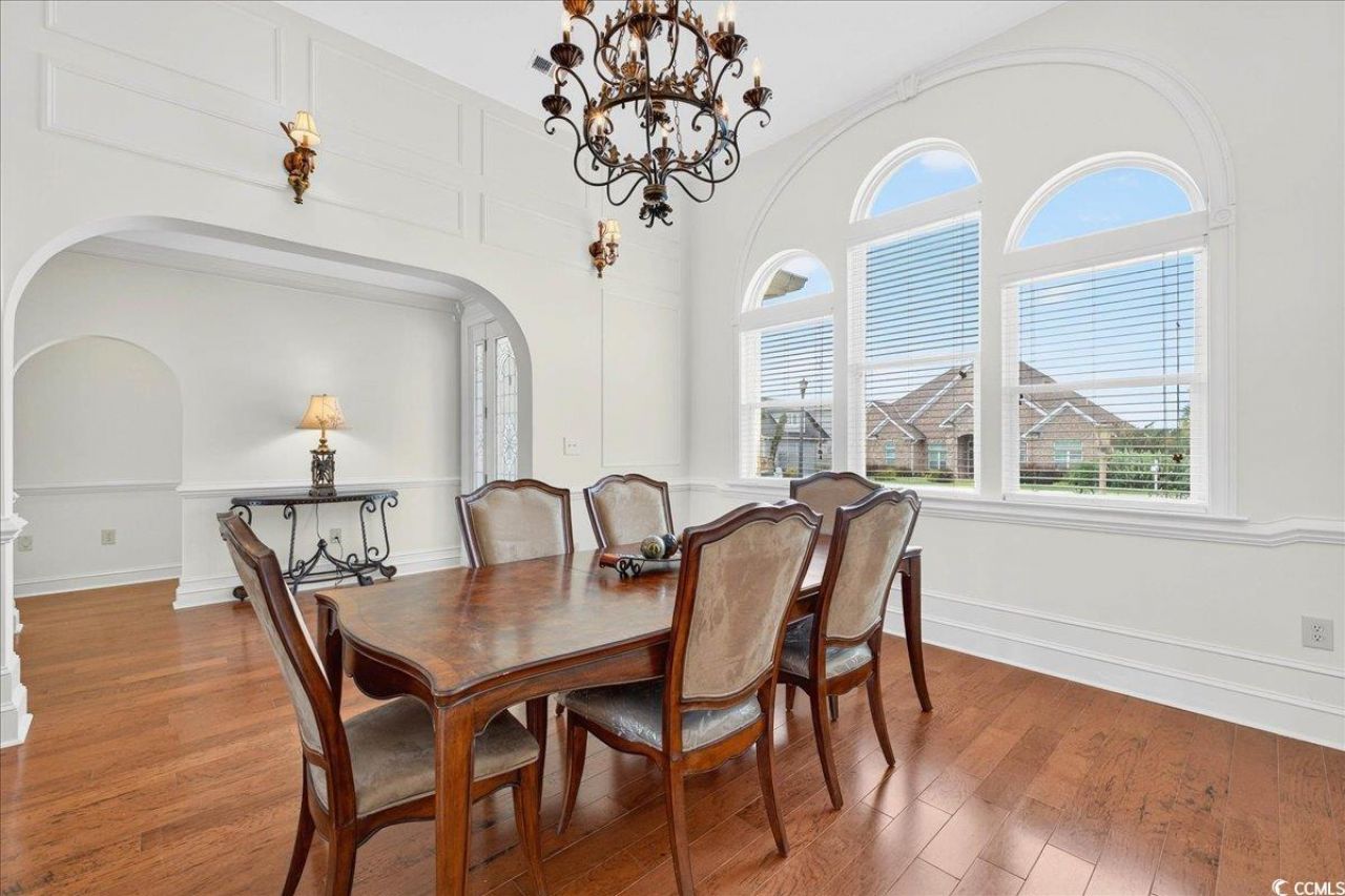 1019 Ridgewood Dr. Photo 6