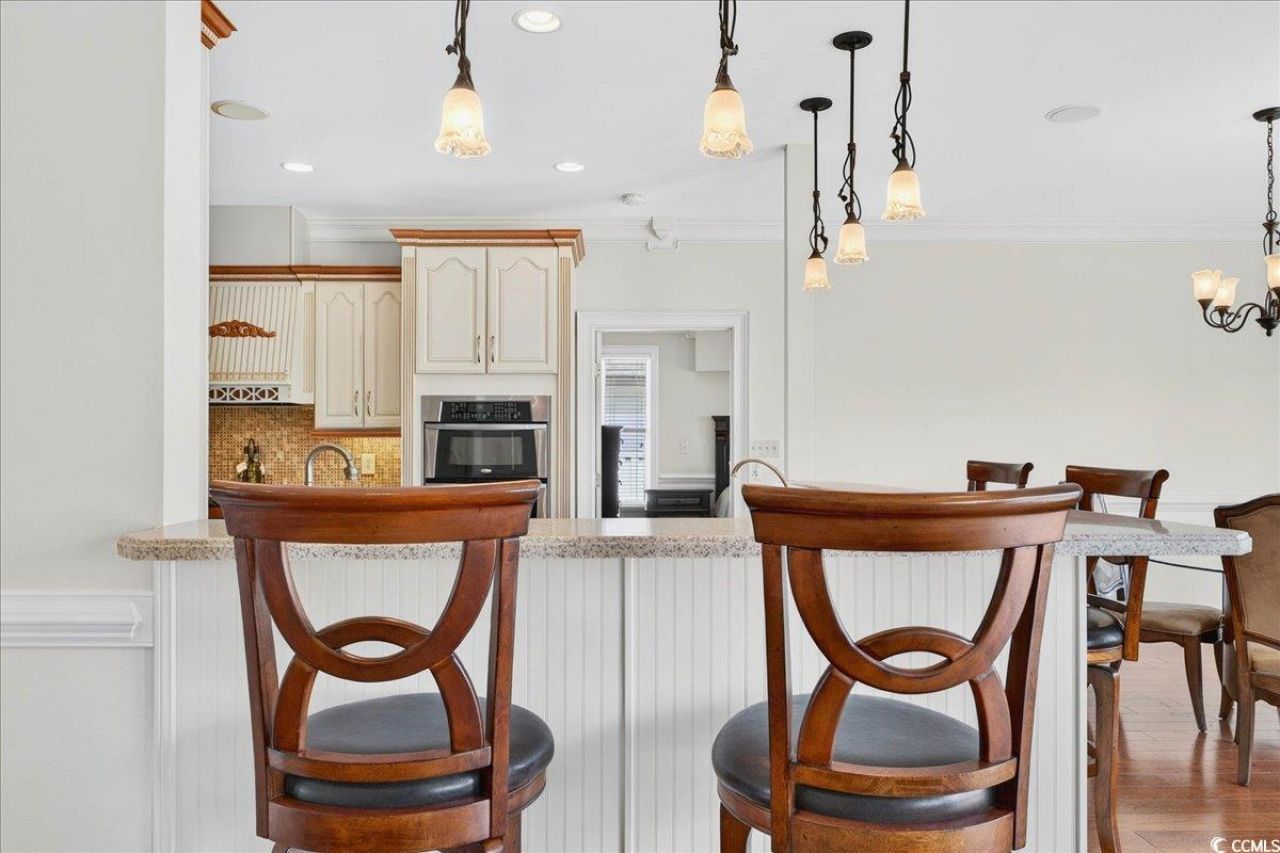 1019 Ridgewood Dr. Photo 9