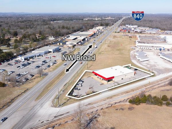 2204 NW Broad St, Murfreesboro, TN 37129