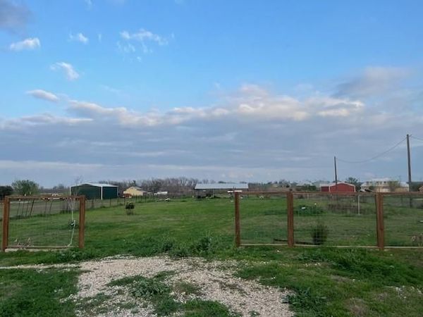 5102 Turnersville RD, Creedmoor, TX 78610