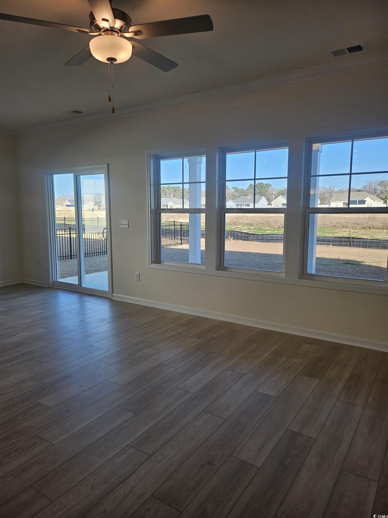 1053 Jase Dr. Photo 5