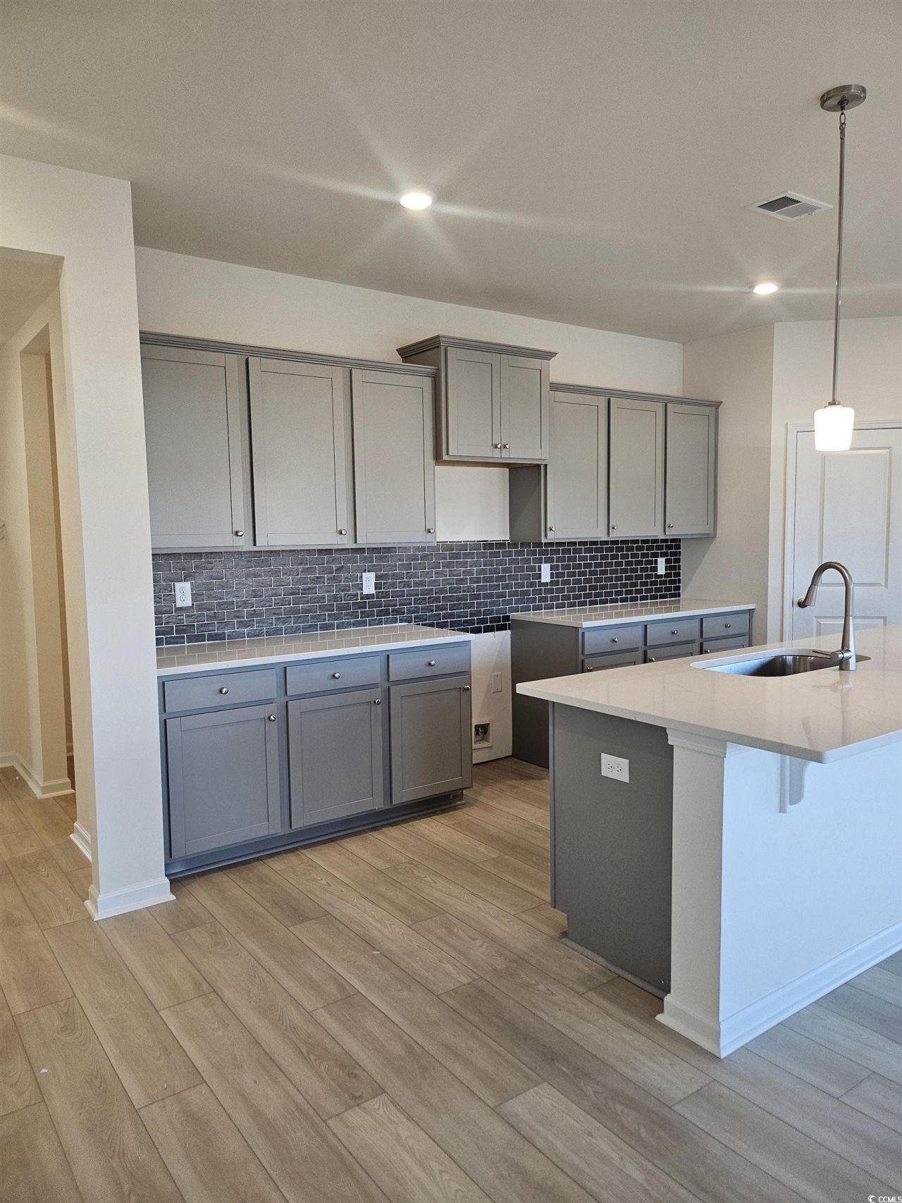 1053 Jase Dr. Photo 7