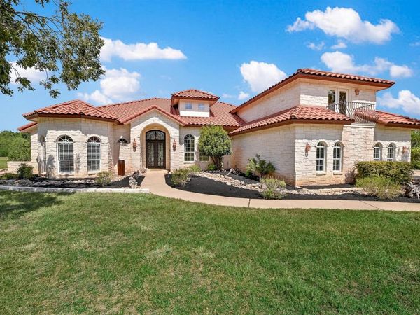 1001 Wesley Ridge DR, Spicewood, TX 78669