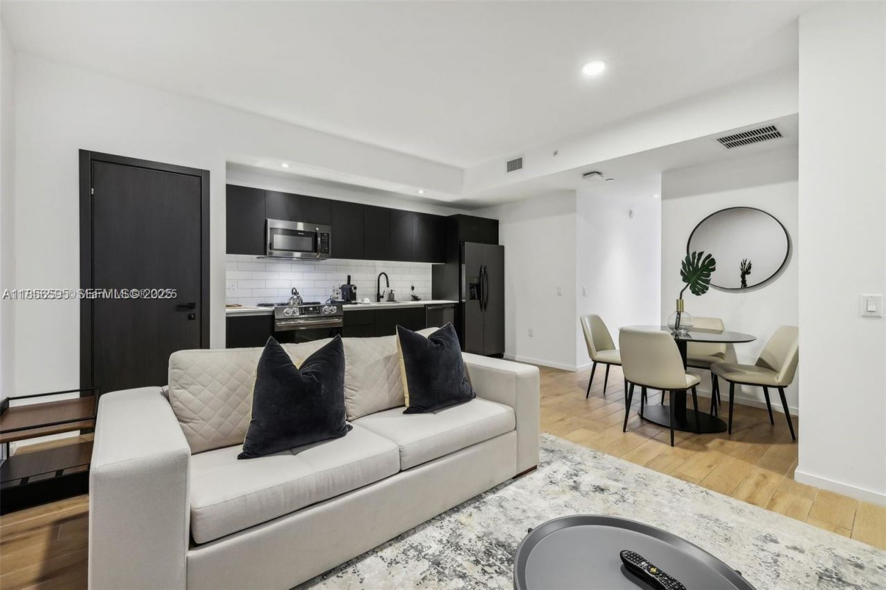 398 NE 5th St, Unit 4415, Miami, FL 33132 Photo